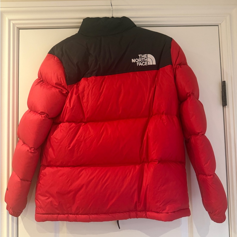 The North Face Red and Black Insulated Jacket - Picture 4 of 5